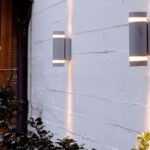 Den Hauseingang barrierefrei umbauen – das richtige Licht-Konzept